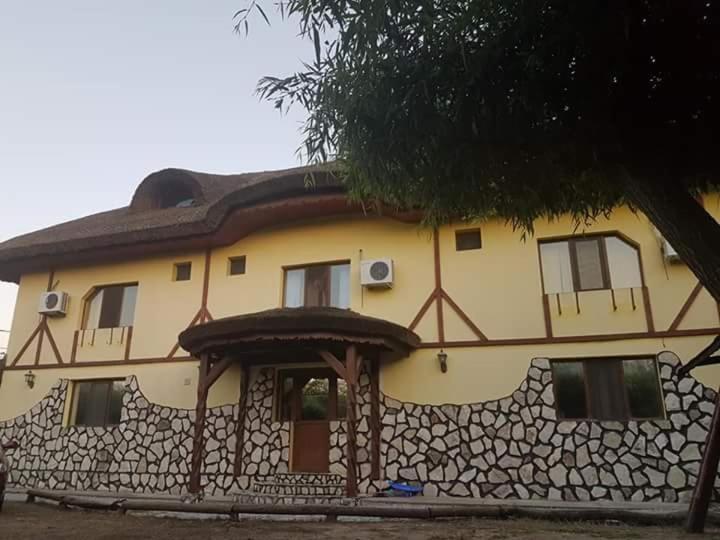 Constantin Si Elena Dunavăţu de Jos Bagian luar foto